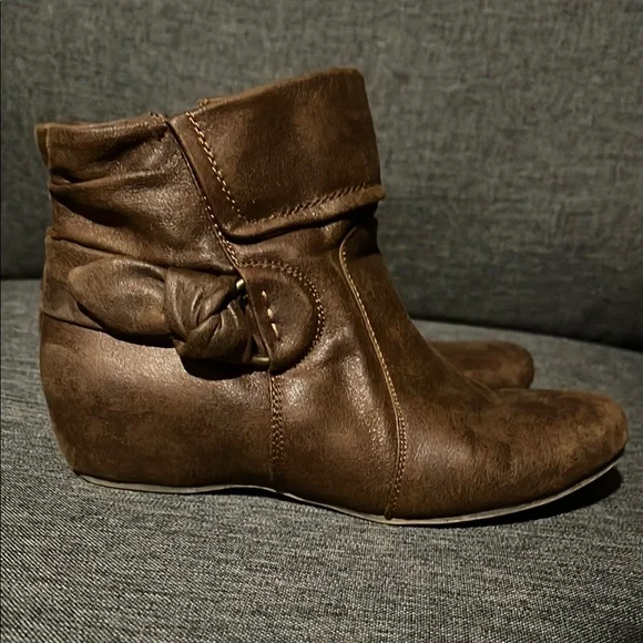 BareTraps Shoes Bare Traps Womens Brown Ankle Boots Poshmark
